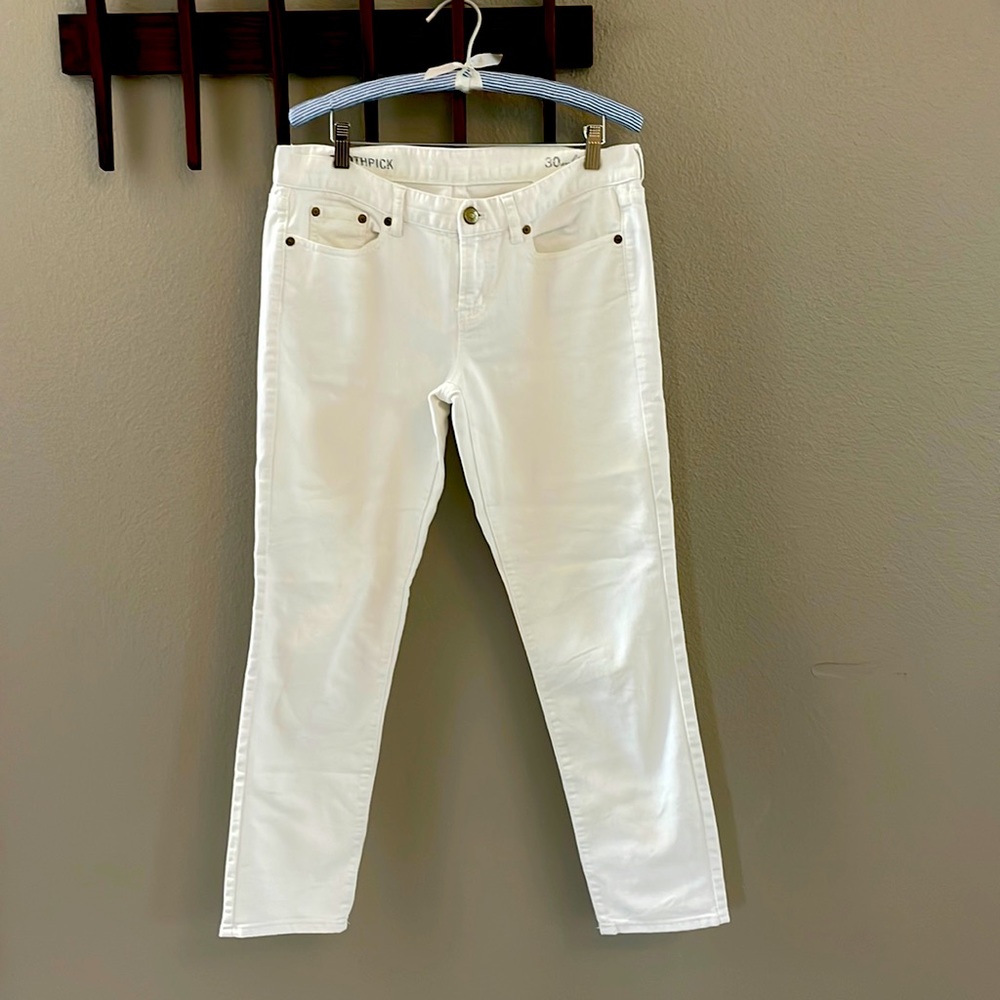 J Crew white Toothpick Jenas - size 30